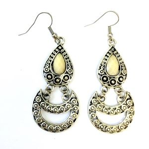 🌿FREE with Purchase 🌿Crescent Dangle Earrings